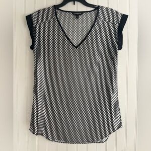 Express womens Black and White Patterned Shirt